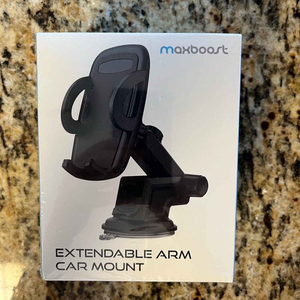 Maxboost Extendable Arm Car Phone Mount universal Black new sealed